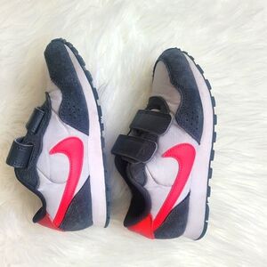 Nike kids shoes size 11c used like new